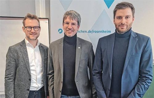 Was erwartet die Wirtschaft von Kommunalwahlen? Der IHK-Regionalausschuss Rosenheim, vertreten durch (von links) Geschäftsstellenleiter Jens Wucherpfennig, Vorsitzenden Andreas Bensegger und Pressesprecher Florian Reil, hat drei klare Forderungen.Foto Sautter