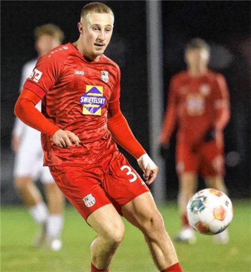 Wieder zurück: Kenan Smajlovic soll dem SB Chiemgau Traunstein im Abstiegskampf helfen.Foto Hans Weitz