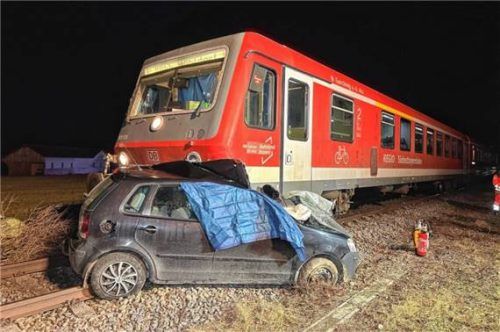 Zu einem tödlichen Unfall kam es am Bahnübergang Viehhausen. Foto Barth