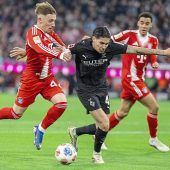 Laimer glänzt hinten, Diaz vorne