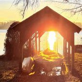 Strahlend schöne Bootshütte