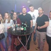 Waldkraiburger feiern im Disco-Modus