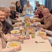 Erlös aus Fastensuppenessen für Blumenschmuck