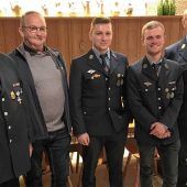 Verdiente Beförderungen bei der Feuerwehr