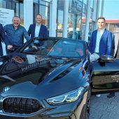 BMW stiftet Fahrzeug für Berufsschule