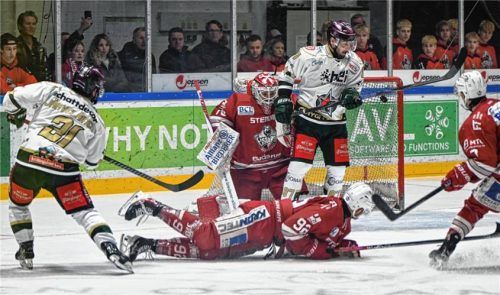 Ab da lief es: Ville Järveläinen schießt zum 1:1-Ausgleich ein.Foto MARKO aLEKSIC