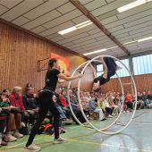 Mehrzweckhalle als exotische Showbühne