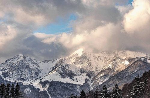 Auf verschneite Alpen im Winter kann man sich immer weniger verlassen. Das Achental hat daher schon früh und erfolgreich den Wandel hin zum Ganzjahrestourismus eingeleitet, wie eine Studie der LMU München jetzt bestätigt.Foto Deubler