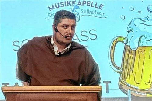 Bruder Beppi (Josef Weinzierl) bei der FastenpredigtFoto re.