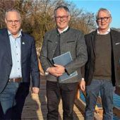 Bräuhauser Steg in Seeon nach Sanierung wieder geöffnet