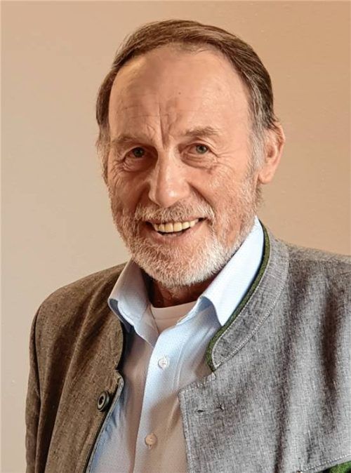 Bürgermeister Sebastian Winkler bei seiner letzten 23. Bürgerversammlung. Foto privat