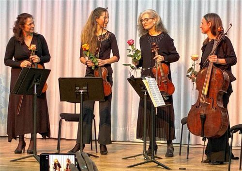 Das Carreno-Streichquartett mit (von links) Susanne Hehenberger, Constanze Germann-Bauer, Romana Kemlein-Laber und Maria José Navarro. Foto  Prokop