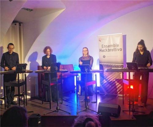 Das Ensemble Hackbrettivo begeisterte im Gimplkeller.