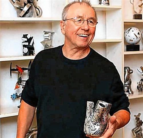 Der Bildhauer Peter Schwenk lebt seit den 1970er-Jahren in Maitenbeth. Foto Richterstetter