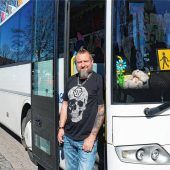 Busfahrer „Borsti“ ist der Liebling der Schulkinder