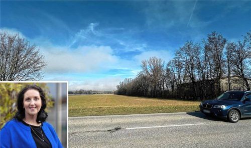 Die Gemeinde Heldenstein mit Bürgermeisterin Antonia Hansmeier (CSU) stellt die Weichen für ein neues Gewerbegebiet auf dieser Fläche nahe der A94. Foto Lohmann/Gemeinde Heldenstein