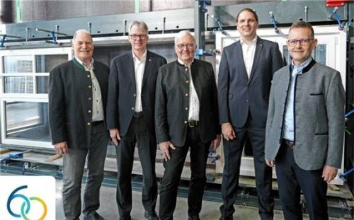 Die Geschäftsführung und die drei Institutsleiter haben in den letzten 20 Jahren das ift Rosenheim gemeinsam mit den Mitarbeitern zu einer international renommierten Institution entwickelt: (von links) Prof. Ulrich Sieberath, Prof. Jörn Peter Lass, Prof. Dr.-Ing. Winfried Heusler, Michael Breckl-Stock und Dr. Jochen Peichl. Foto ift Rosenheim