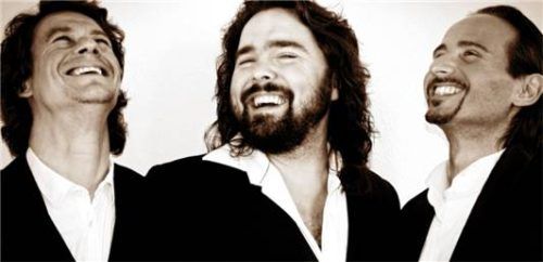 Die „Jungen Tenöre“, das sind (von links) Matthias Eger, Ilja Martin und Carlos Sanchez. Foto re