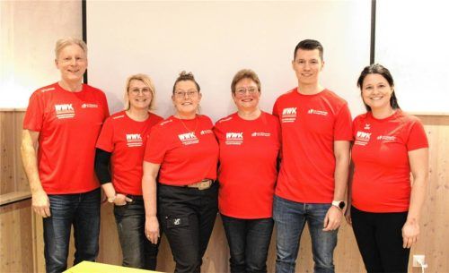 Die komplette Vorstandschaft: (von links) Michael Haferkorn, Claudia Tengler, Manuela Barschdorf, Kirsten Stark, Florian Schneider und Veronika Petermeier.Foto Rath