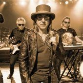 Murphy’s Law Band meldet sich als „Group“ zurück