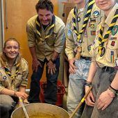 Fastensuppe und Osterkerzen begehrt