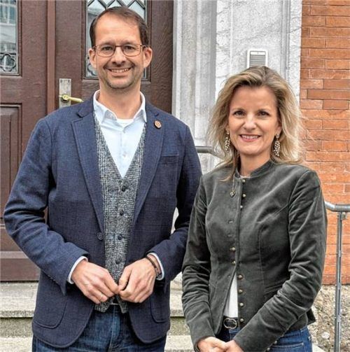 Die Sicherheitslage am Bahnhof war Thema im Rathaus. Oberbürgermeister Andreas März hatte Vertreter der Bahn und Sicherheitsbehörden geladen, um die Situation zu erörtern – auch Daniela Ludwig. Foto Stadt Rosenheim