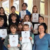 Schüler lernen alles über Papier