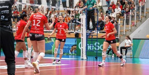 Dürfen die Roten Raben am heutigen Samstag über die Meisterschaft jubeln? Mit einem Sieg ist Vilsbiburg der Titel nicht mehr zu nehmen.Foto Andreas Geißer