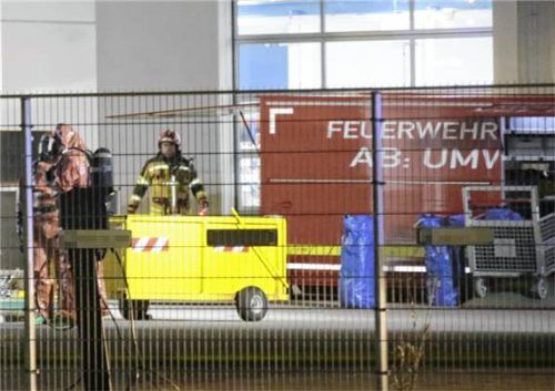 Ein intensiver Feuerwehreinsatz auf dem ODU-Firmengelände in Mühldorf.Foto fib/MK