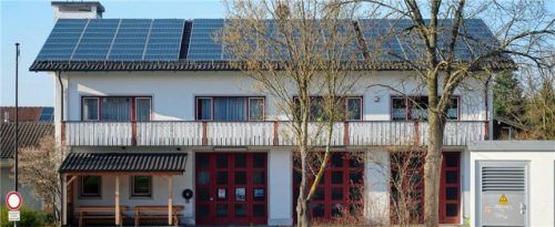 Eine der vier Photovoltaikanlagen der Gemeinde befindet sich auf dem Dach des Feuerwehrhauses. Foto Günster