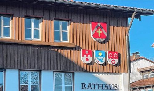 Eine Nachricht aus dem Landratsamt löste im Riederinger Rathaus Kopfschütteln aus. Foto Elisabeth Kirchner