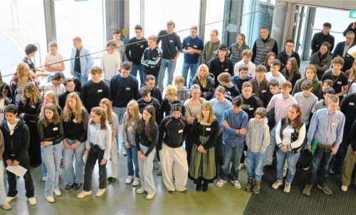 Einen ganz besonderen „Stundenplan“ bot die JobFair den Schülern der Wirtschaftsschule Alpenland. Fotos Baumann