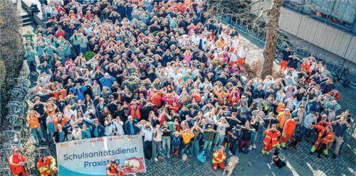 Erste Hilfe ist für sie eine Selbstverständlichkeit: Rund 700 junge Menschen vertieften in Rosenheim ihre Kenntnisse.Foto re