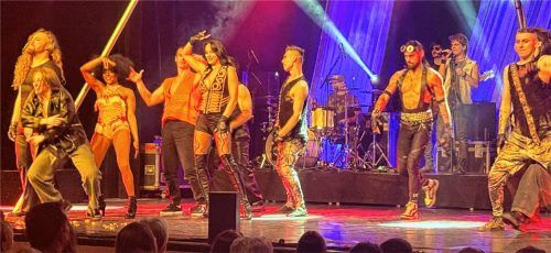 Finale Furioso: Mit Partystimmung auf der Bühne endete „Rock The Circus“ im Haus der Kultur. Foto kreibich