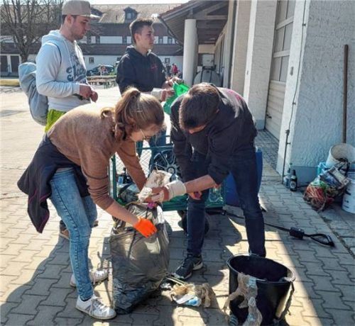Fleißig wird am kommenden Samstag wieder in Ampfing zusammengeräumt. Foto Stettner