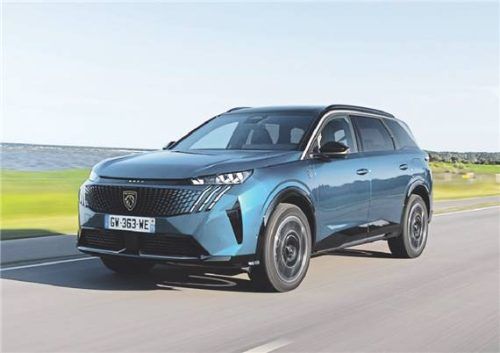 Französische Eleganz: Dank seines Designs vermutet man im Peugeot E-5008 keinen Lastentransporter. Foto PEUGEOT