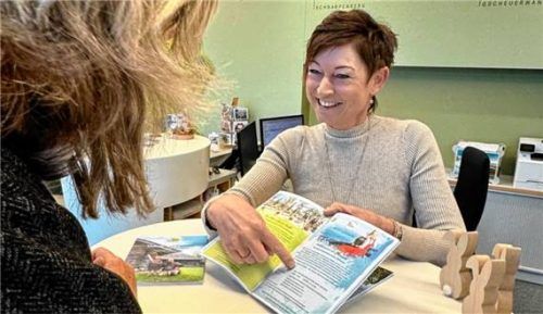 Freundliche Beratung in der Tourist-Information ist das Fundament für eine gute Saison. Foto re