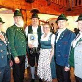 Trachtler aus Ontario zu Gast im Chiemgau