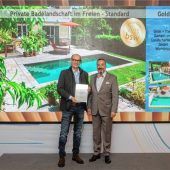 Eine Trophäe für Grün + Stein