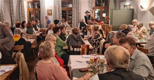 Gut besucht war das Wirtshaussingen des Musik- und Gesangvereins Prutting.Foto re