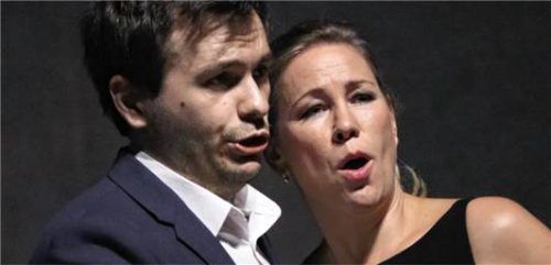 In zwei Hauptrollen: Karolina Plicková als Contessa di Almaviva und Máté Herczeg als Conte di Almaviva. Foto Brehm