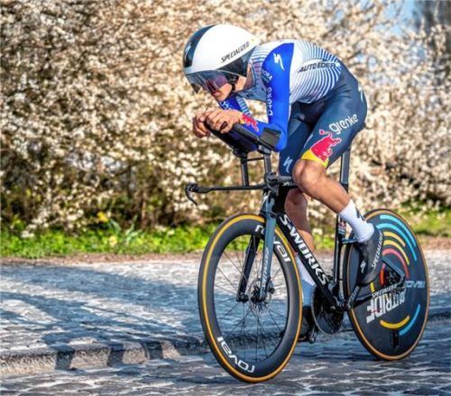 Julius Birkedal gewinnt für Grenke-Auto Eder.Foto Red Bull