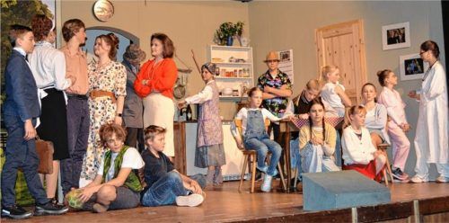 Kinder und Jugendliche spielten sich in die Herzen des Publikums. Foto Eder