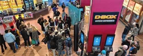 Kurz nach Eröffnung der Messe um 8.30 Uhr füllte sich das Foyer mit interessierten Schülerinnen und Schülern. Fotos Hohnke/görlitz