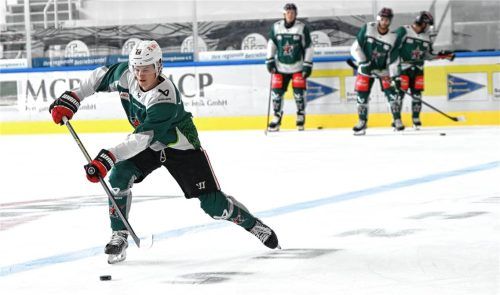 Lukas Reichel trainiert im Sommer auf heimischem Eis auch gerne mal mit den Starbulls.Foto Imago