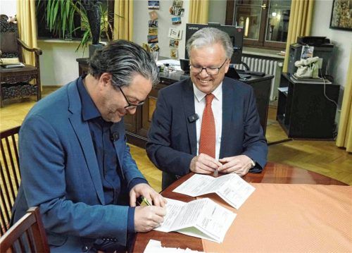 Michael Kölbl übergab noch am Wahlabend sein Amt an Bastian Wernthaler. Foto Weithofer