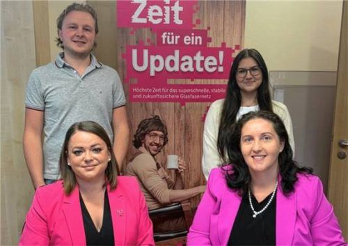 Mit der Unterzeichnung der Verträge wurde der Weg frei gemacht für den Glasfaserausbau in der Gemeinde Heldenstein. Foto  re