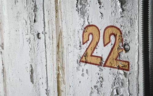 Ob reflektierend oder groß und bunt: Hauptsache, die Hausnummer ist gut zu sehen. Foto Pixabay