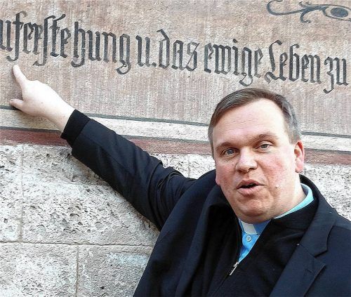 Pfarrer Bruno Bibinger zieht es zurück aufs Land.Fotos  Weithofer