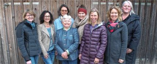 Pfarrgemeinderat Kienberg: (von links) Christine Votz, Martina Oberleitner, Carmen Kinzel, vorne Elisabeth Pichler, Michaela Kowohl, Margarete Buchner, Martina Rockel und Monika Eder. Foto re
